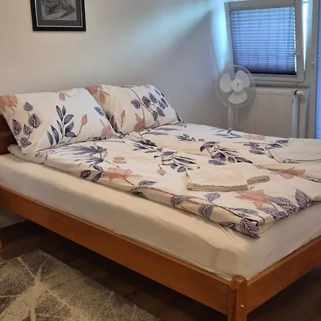 Sa Tri Sobe Za Sedam Osoba Appartement Sarajevo