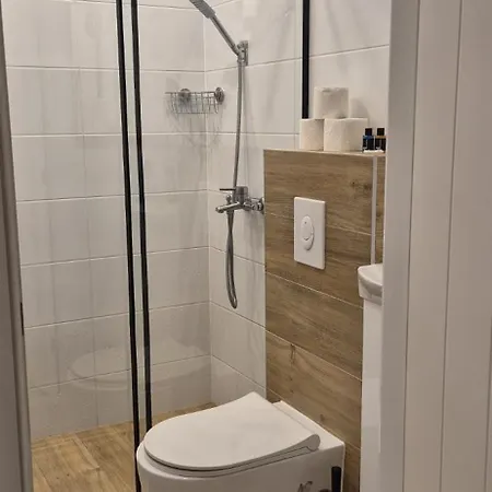 Apartment Sa Tri Sobe Za Sedam Osoba *