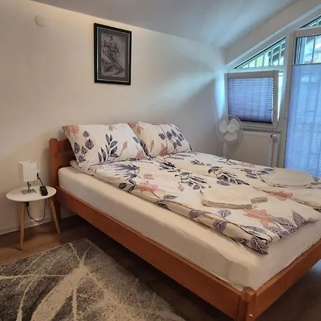 Appartement Sa Tri Sobe Za Sedam Osoba