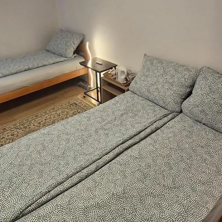 Sa Tri Sobe Za Sedam Osoba Apartman Szarajevó