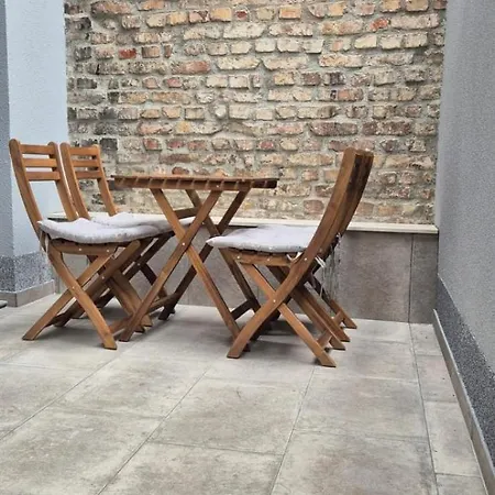 Sa Tri Sobe Za Sedam Osoba