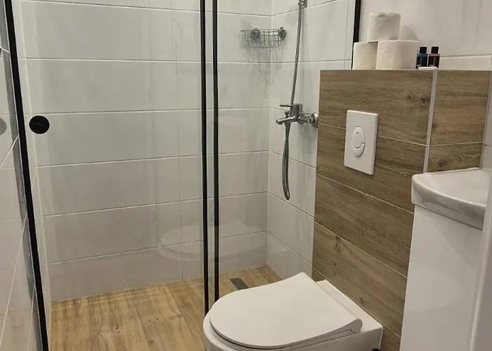 Sa Tri Sobe Za Sedam Osoba