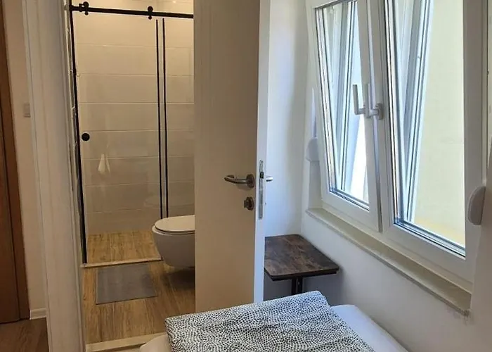 Sa Tri Sobe Za Sedam Osoba Apartman *