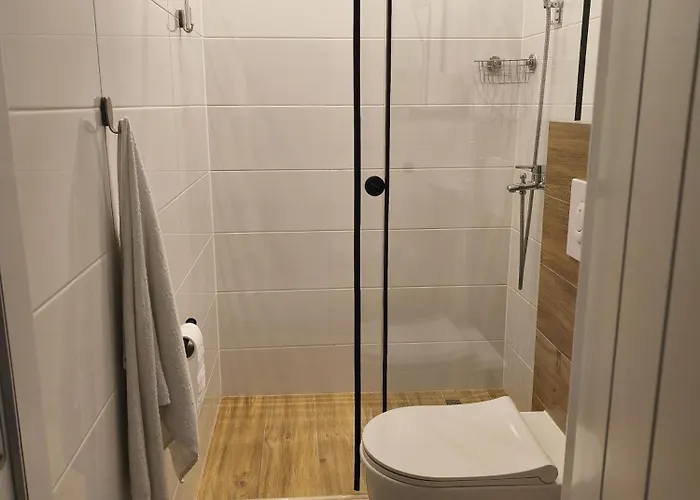 Sa Tri Sobe Za Sedam Osoba Apartman *